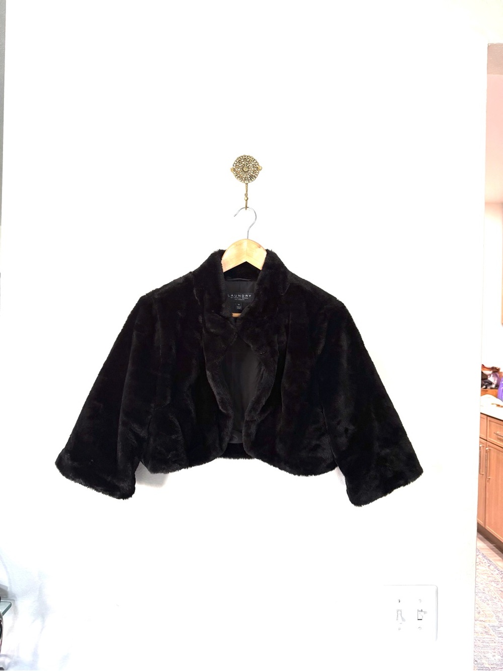 Laundry by Shelli Segal Black Faux Fur Cropped Shrug Bolero Jacket M - Picture 9 of 10